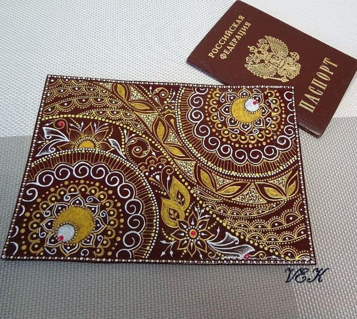 Точечная роспись обложки для паспорта