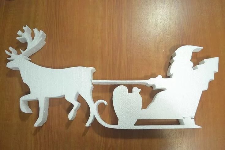 Олень и сани из пенопласта