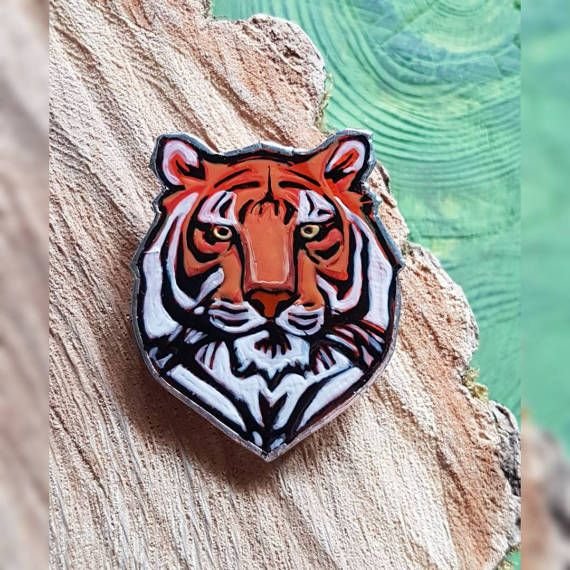 Брошка тигр