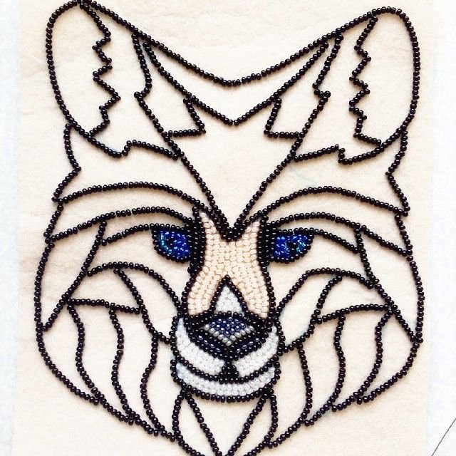 Вышивка морда волка