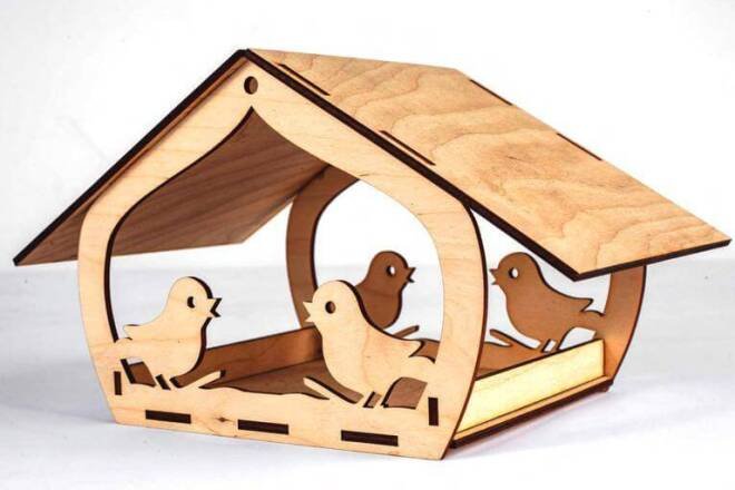 Кормушка из фанеры