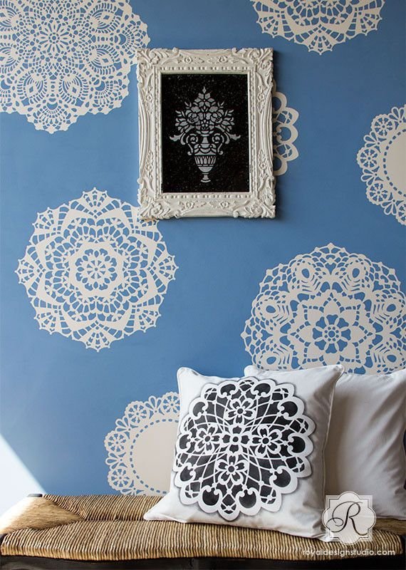 Кружево на стене