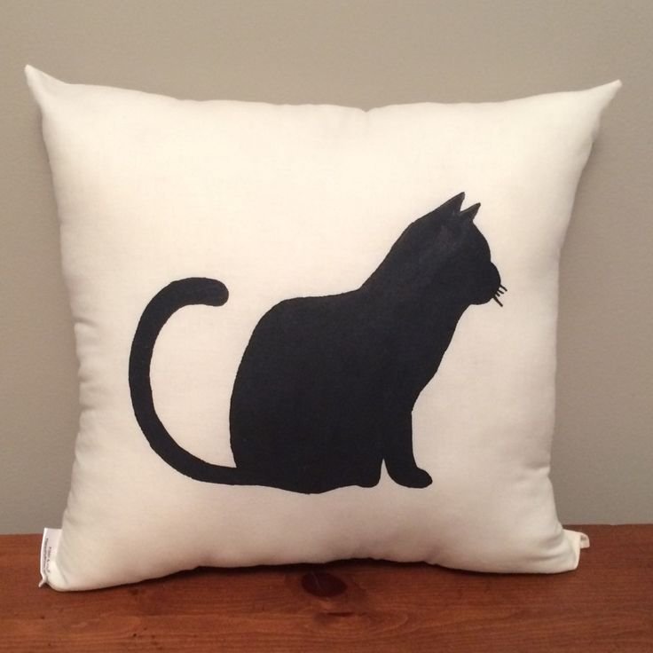 Подушки с изображением кошек