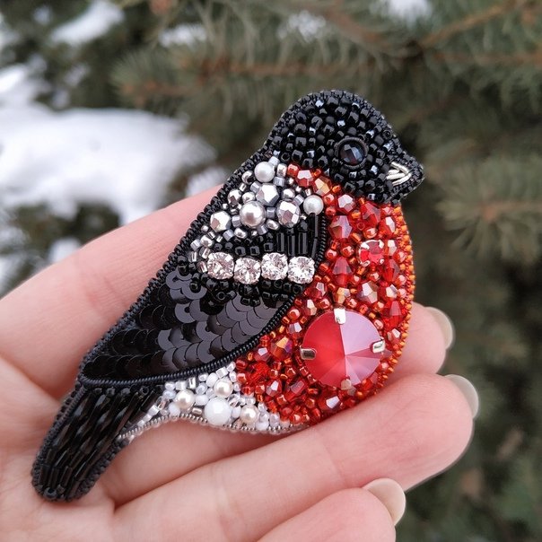 Зимние броши