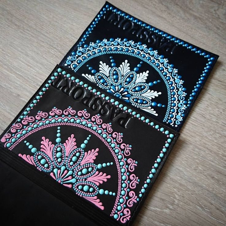 Роспись обложки для паспорта