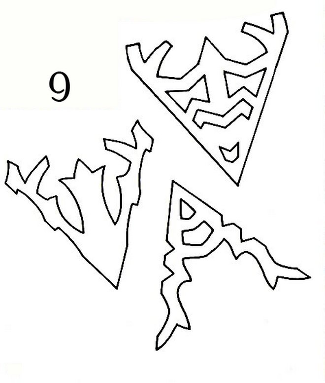 Трафареты снежинок в сложенном виде