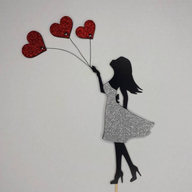 Торт с силуэтом девушки