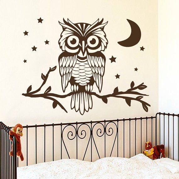 Сова на стене