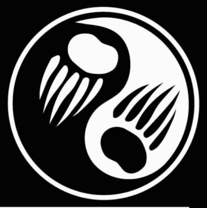 Значок медвежья лапа