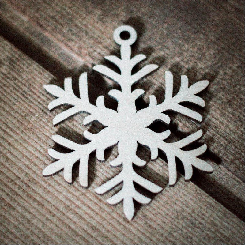 Снежинка из фанеры на новый год