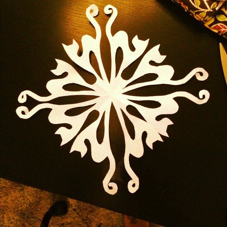 Резные снежинки