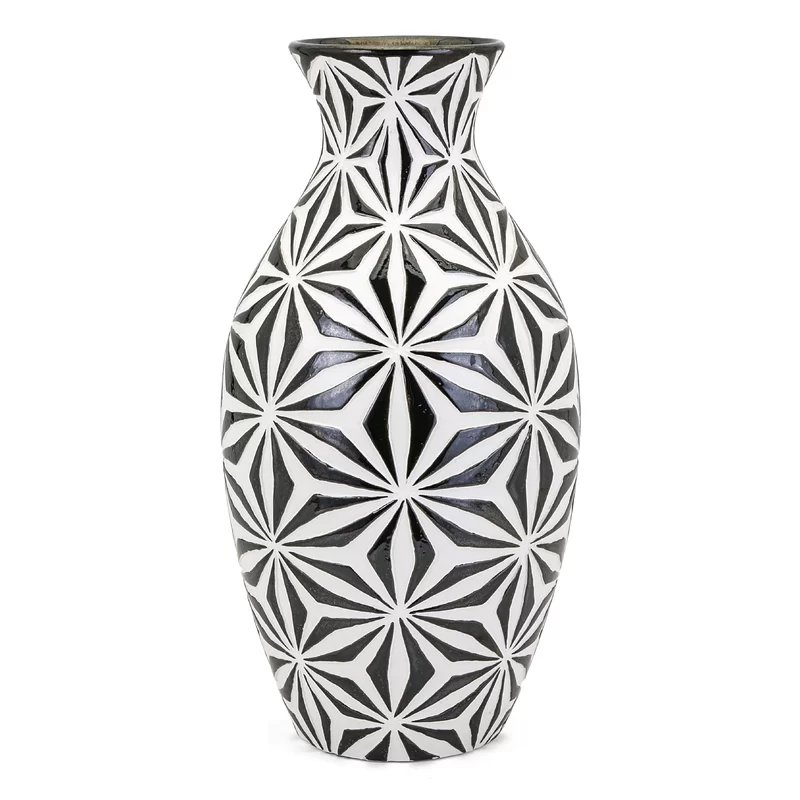 Ваза с узорами