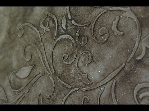 Декоративная штукатурка с трафаретом на стенах