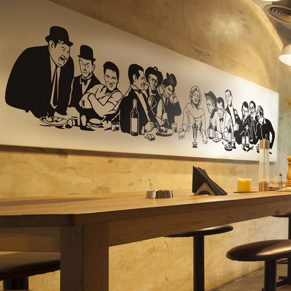 Роспись стен в пабе