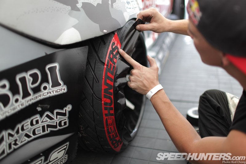 Наклейки на шины