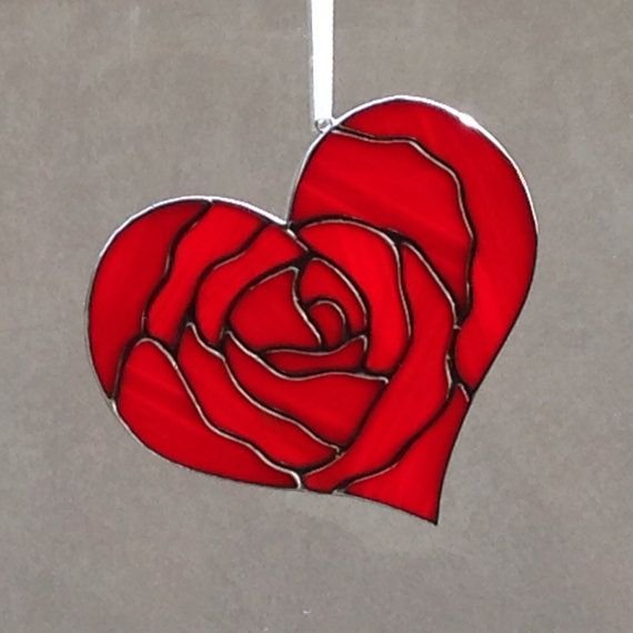 Витраж в виде сердца