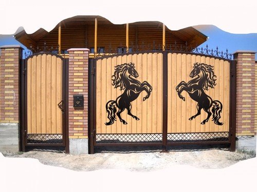 Резные ворота