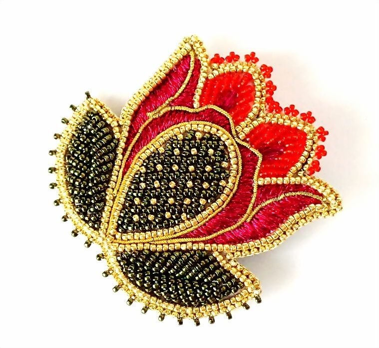 Вышивка из бисера брошь цветок