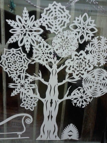 Снежинка из дерева