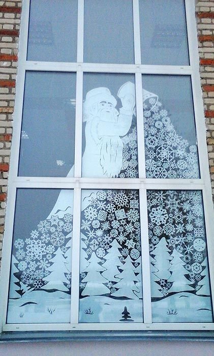Снежные украшения на окна
