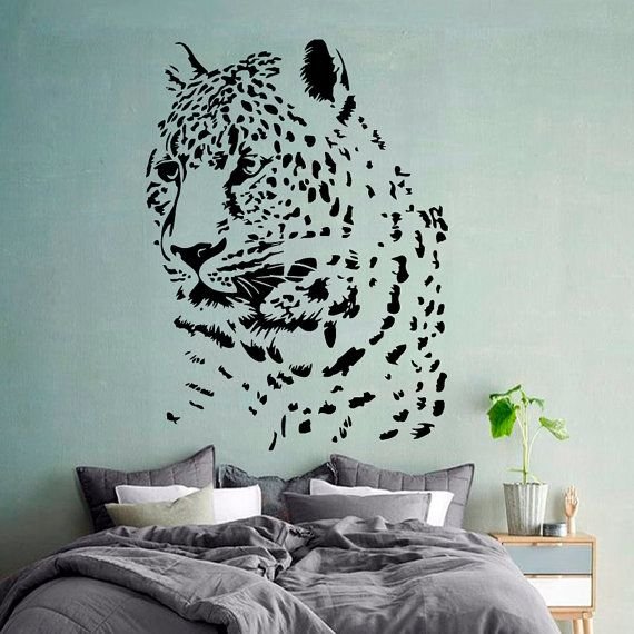 Леопард на стене рисунок