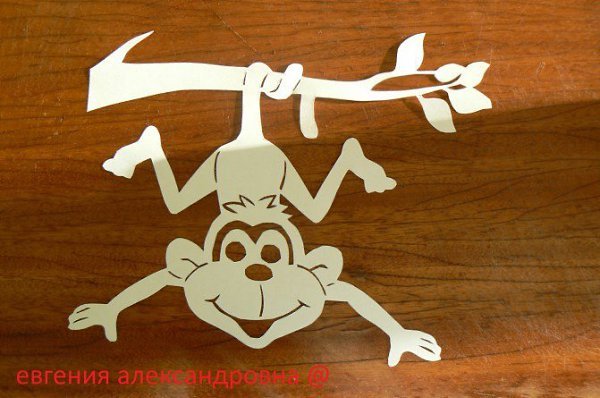 Обезьяна для вырезания на окно