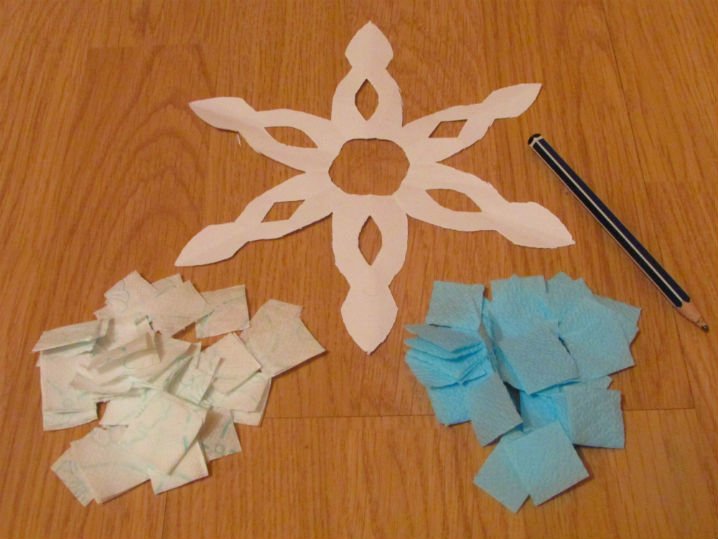 Снежинки из салфеток