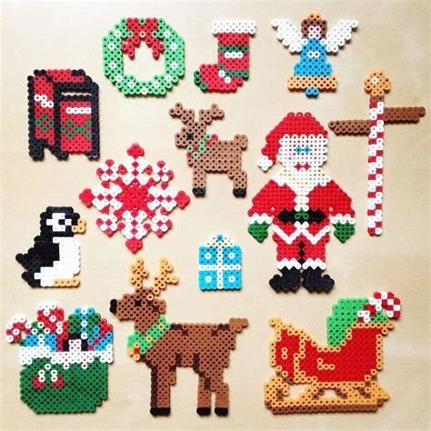 Новогодние игрушки из термомозайки