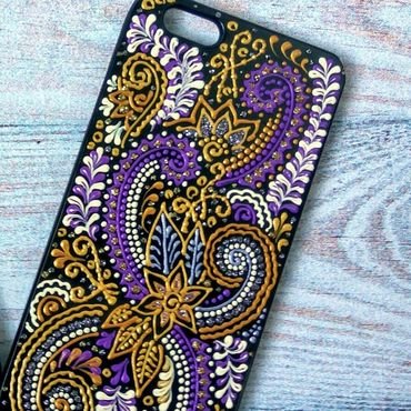 Точечная роспись чехла для телефона