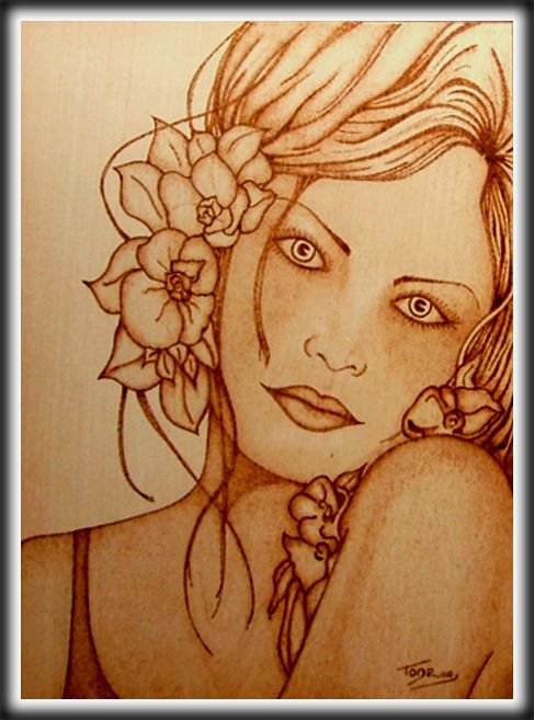 Выжигание по дереву девушки