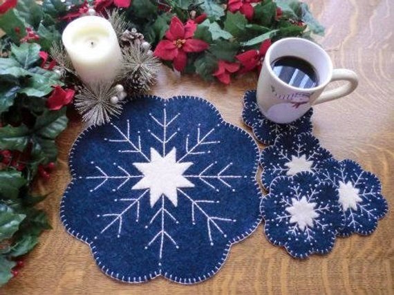 Снежинка из фетра