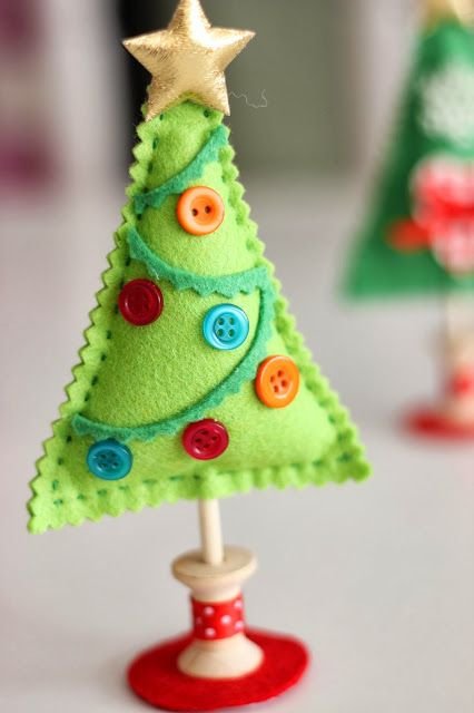 Елка из фетра