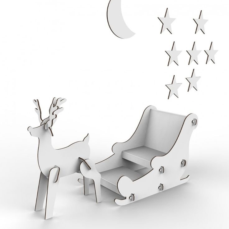 Олень и сани из картона