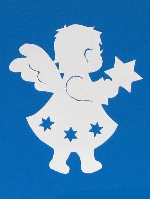 Фигурки из бумаги на окна