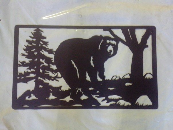 Медведь в лесу для лазерной резки