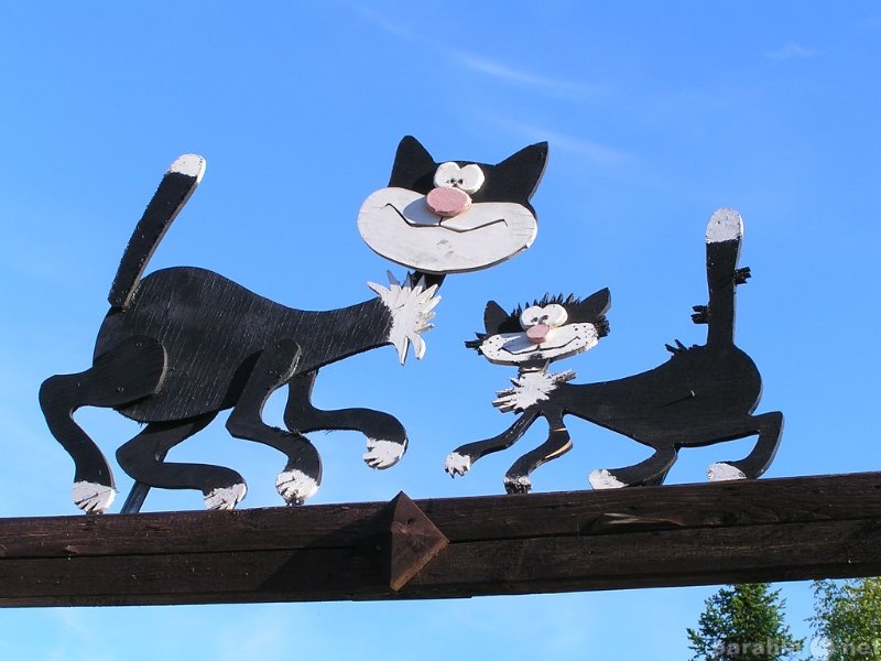 Фанерные фигурки на забор