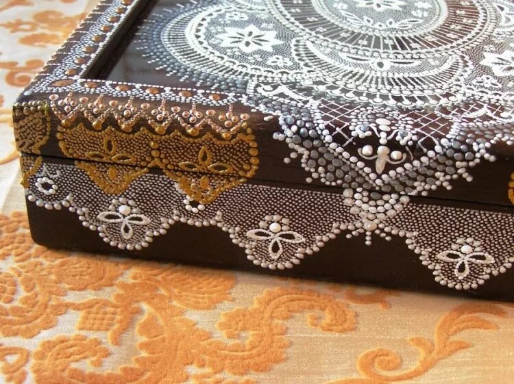 Точечная роспись шкатулки