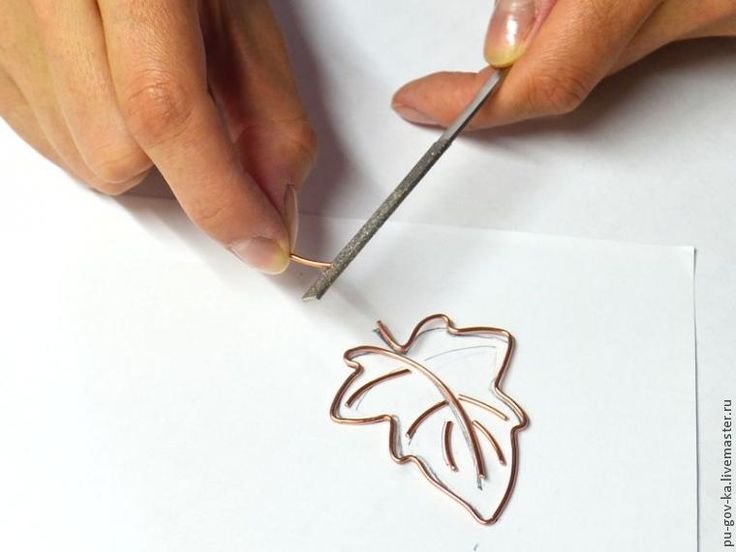 Дубовый лист из проволоки