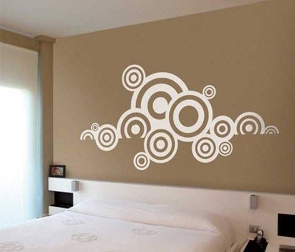 Узоры на стене краской