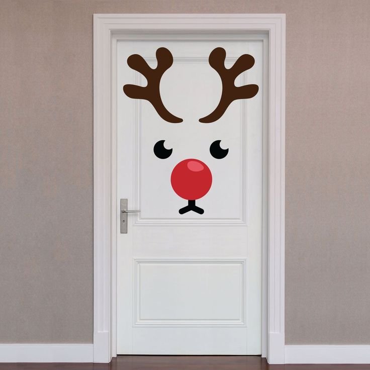 Украшение двери на новый год