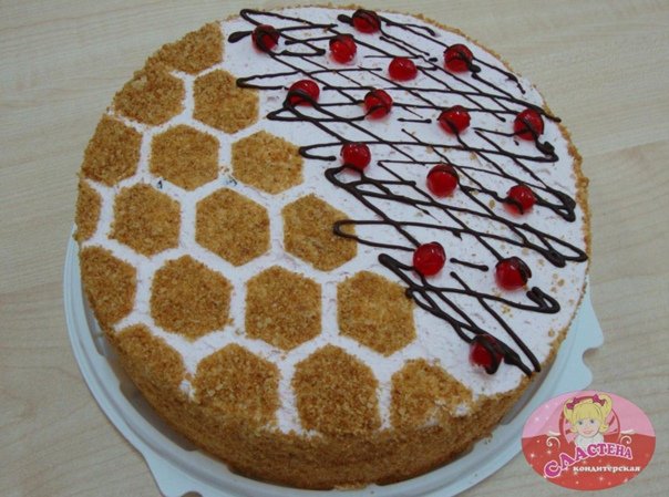Торт медовый с сотами