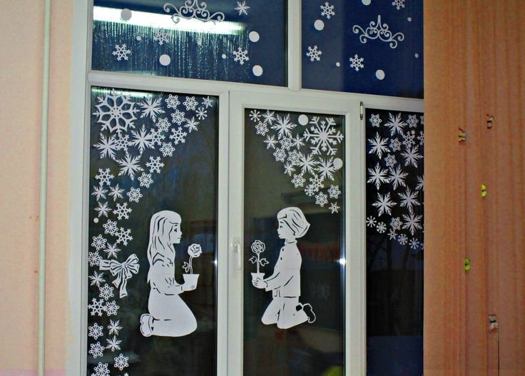 Новогодние украшения на окна Снежная Королева