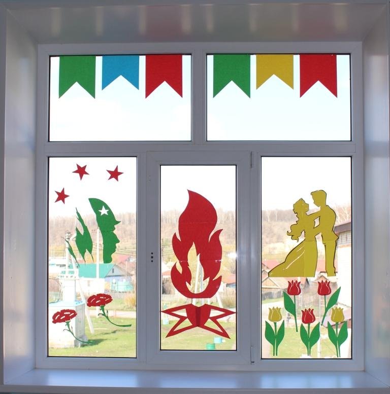 Украшения на окна цветные