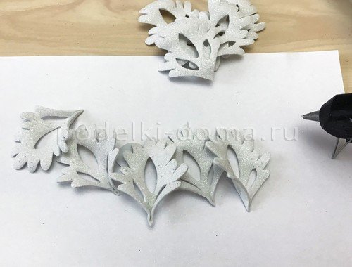 Трафарет снежинки на ободок