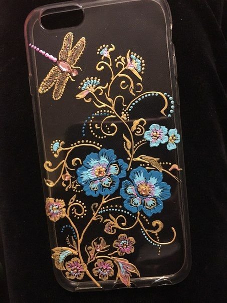 Точечная роспись чехла для телефона