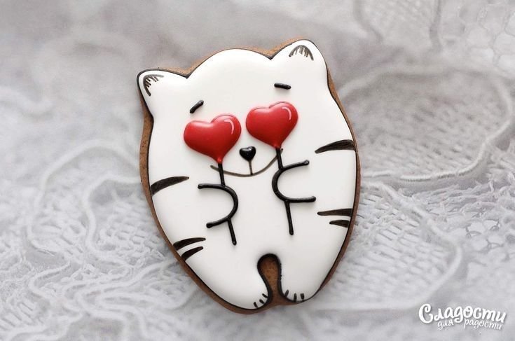 Пряничные сердечки с котиками