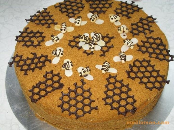 Украшение торта Пчёлками