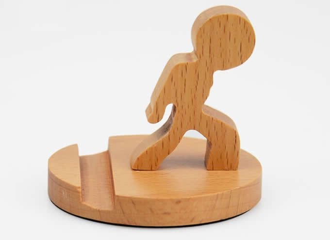 Деревянная подставка для фигурок