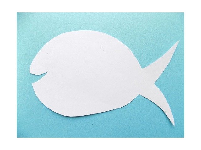 Рыбка из картона