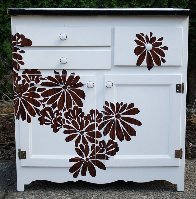 Декор старой мебели